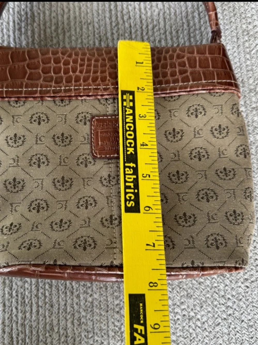 Liz Claiborne stylish liz